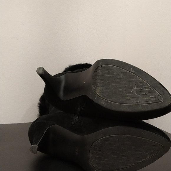 Suede and fur boots with tassel - Picture 10 of 11